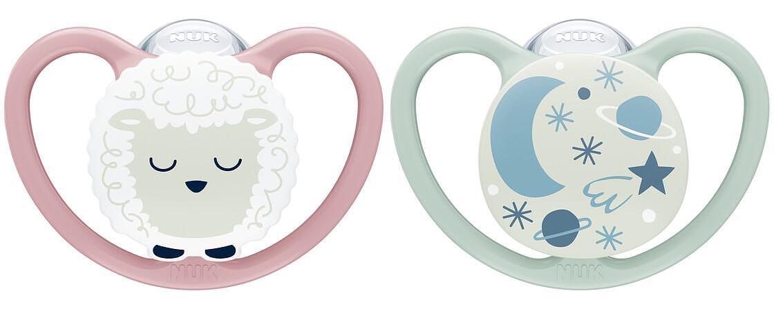 NUK Space Night 18-36мес Овца биберон залъгалка силикон 2бр + кутийка за съхранение и стерилизация в микровълнова